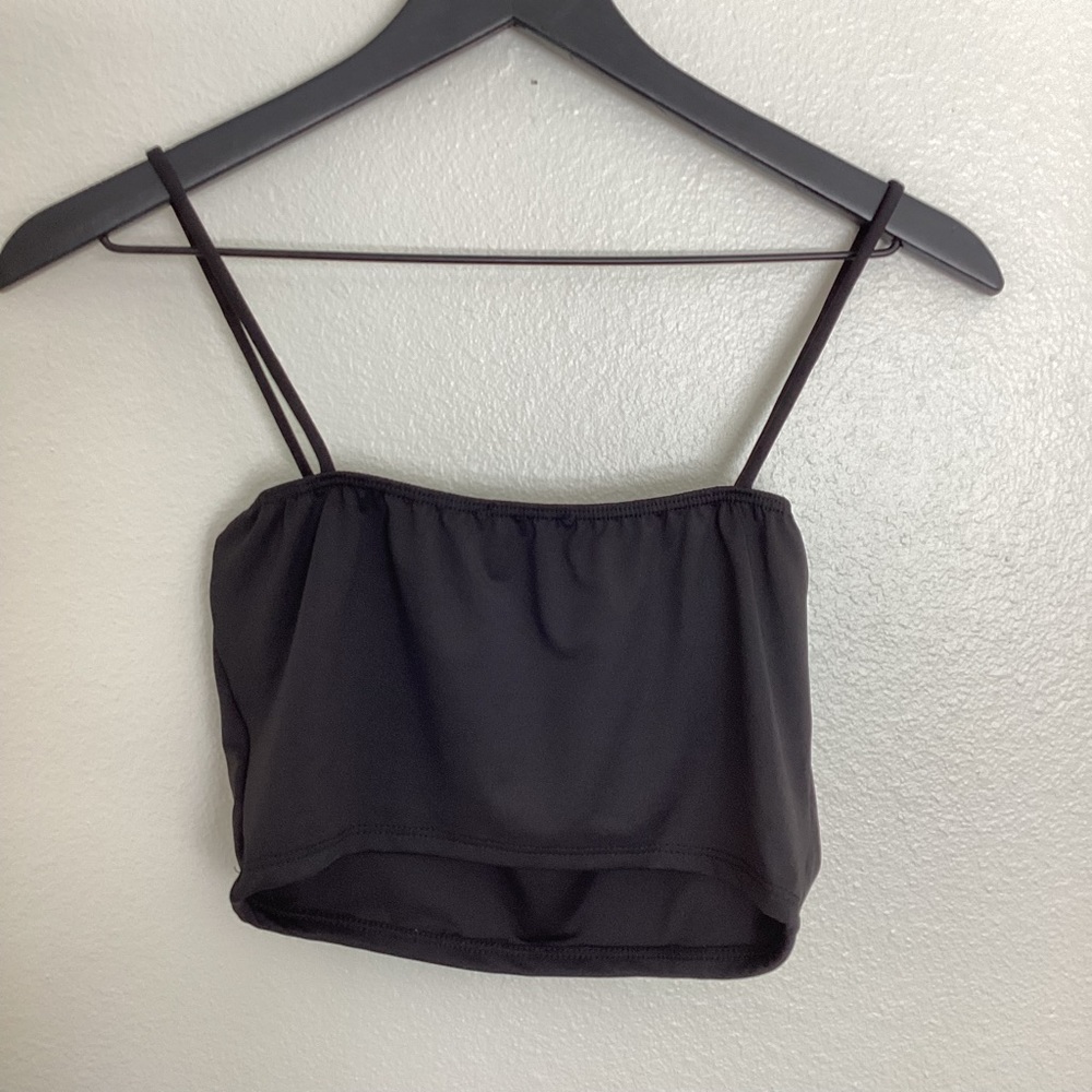 NEW Fashion Nova | Day & Night Black Cropped Cami Tank - Picture 4 of 5